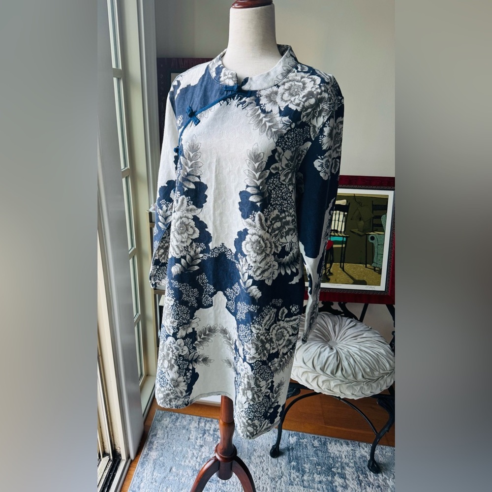 Asian style Floral Long Sleeve Dress in Navy and White